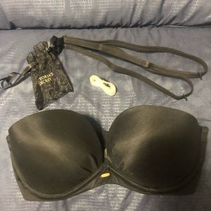 Victoria’s Secret Strapless/Multi-way Push-up bra